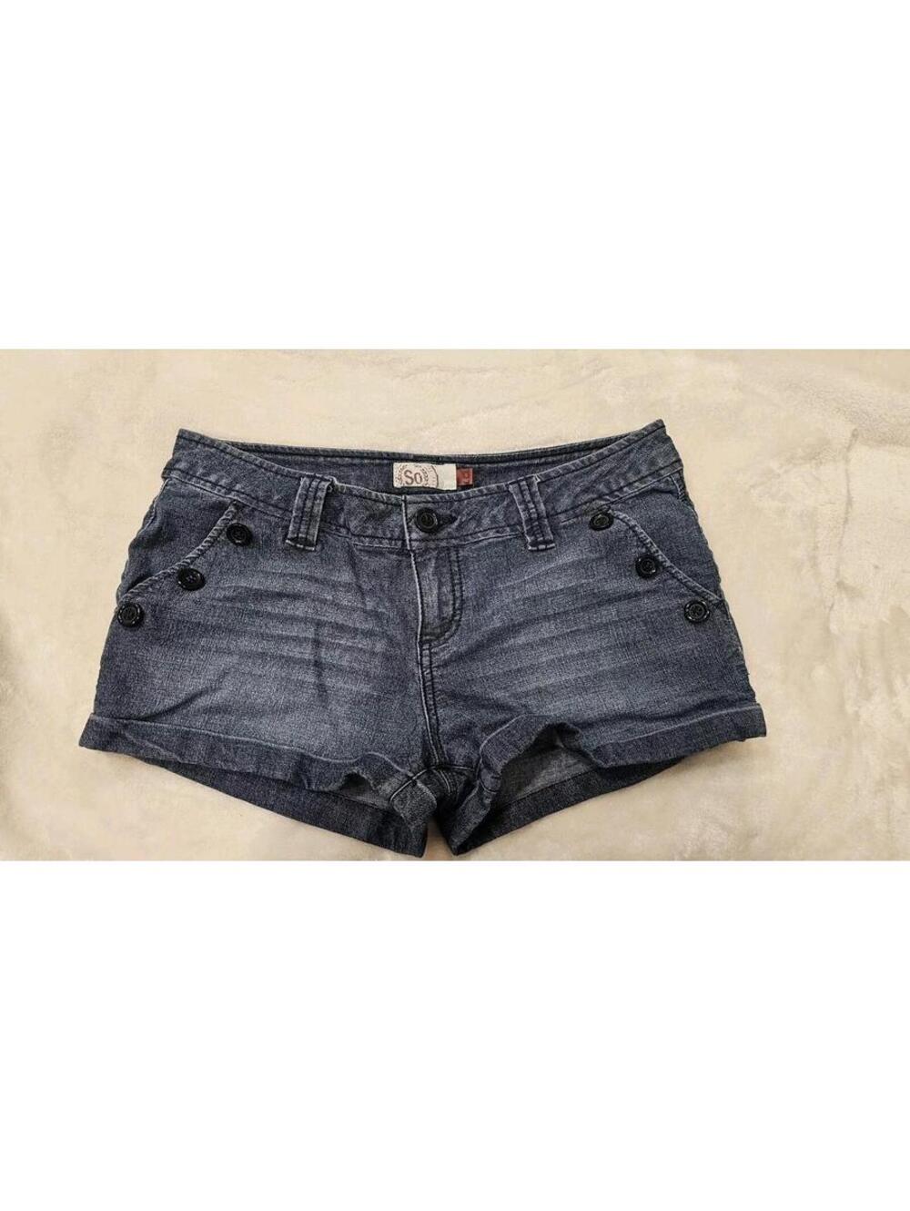SO Jean SHORTS MID- RISE SIZE 9